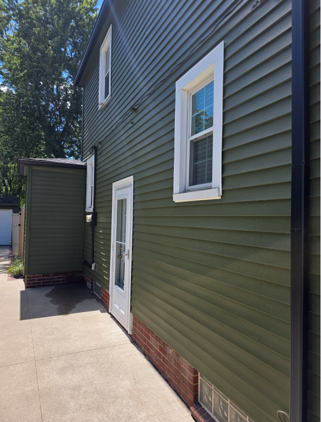 House washing in Avon Ohio